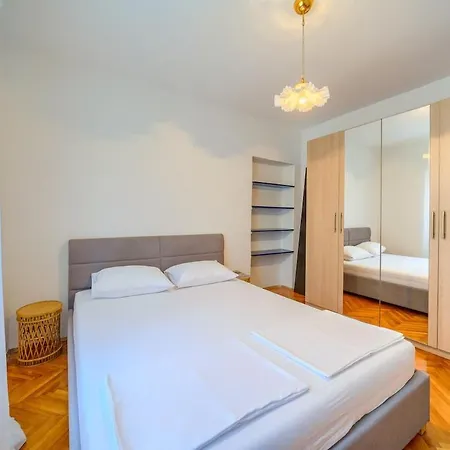 T5 - Kuca T2 Casa vacanze Tisno