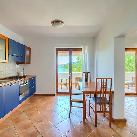 Casa vacanze T5 - Kuca T2 Tisno