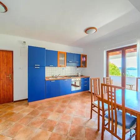 Casa vacanze T5 - Kuca T2 Tisno
